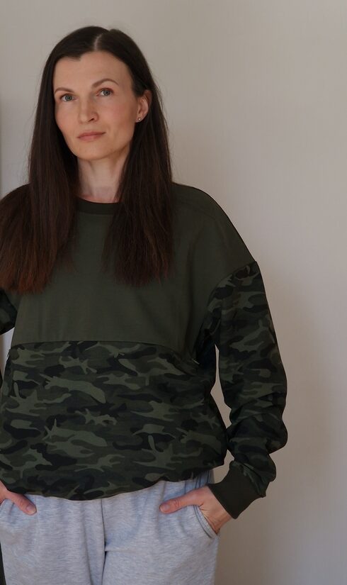 Thin breastfeeding sweater CAMOUFLAGE